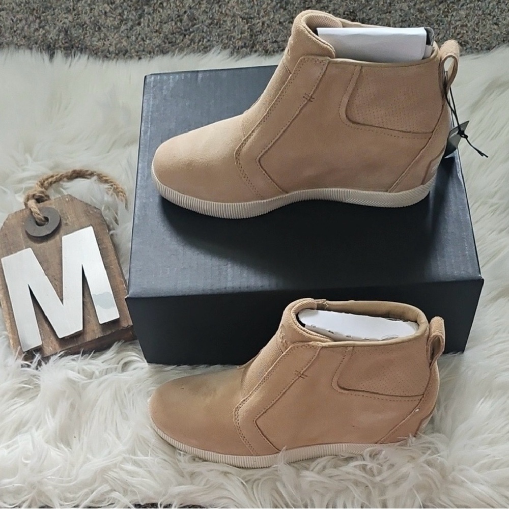 Sorel Out N About Pull on Wedge NIB
